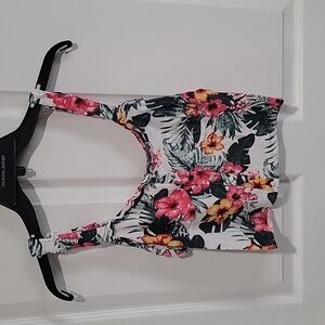 Guess M floral crop tank top